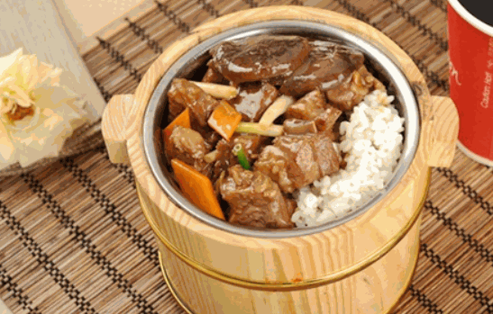 强仔木桶饭