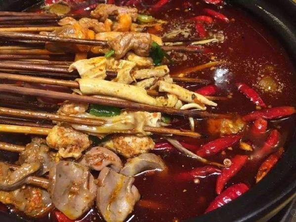 重庆八旺砂锅串串火锅