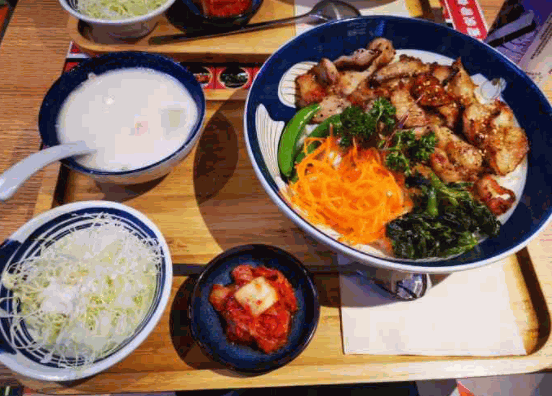 米好食光烧肉饭