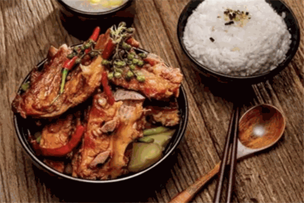 骨辘辘辣骨饭