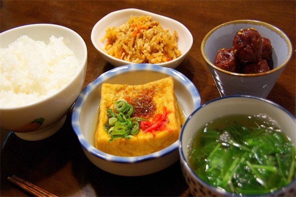 犟大骨排骨饭