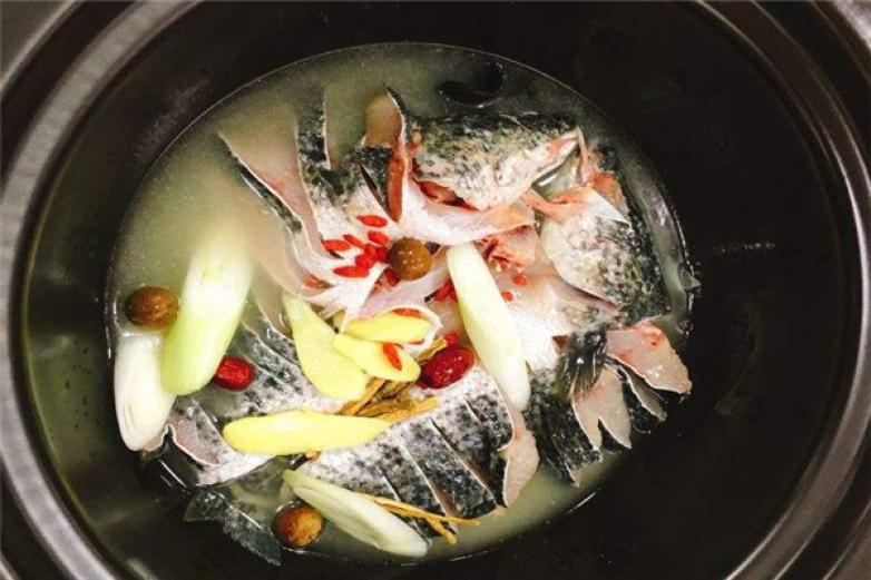 鱼品记石锅鱼