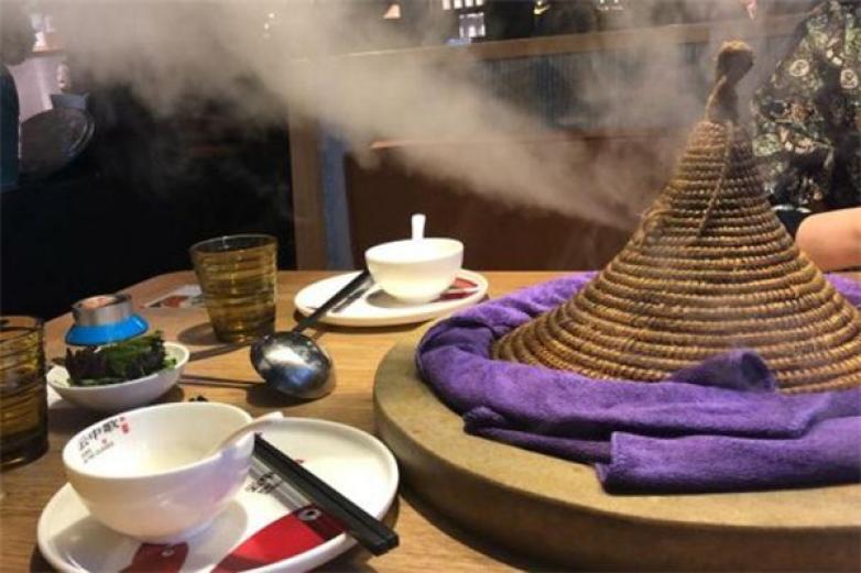 蒸汽鱼火锅