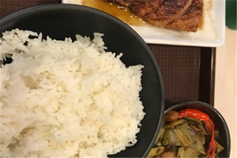 荣基快餐