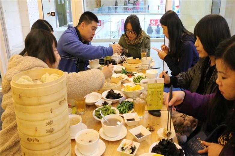 绿盒子蒸饺