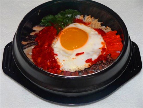 美味石锅拌饭