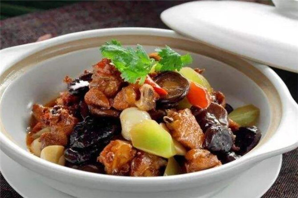 活鸡现杀鸡煲王