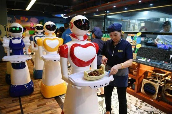 千玺机器人餐饮集团