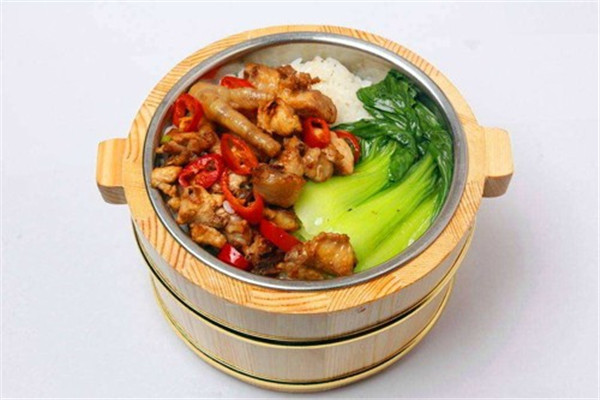 叭叭嘴桶饭