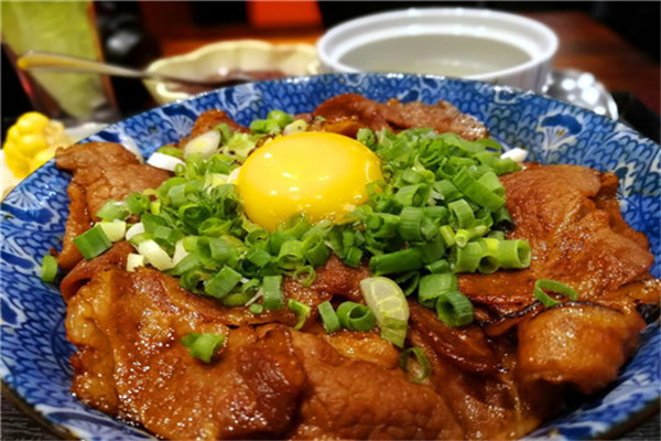 大富丼烧肉饭