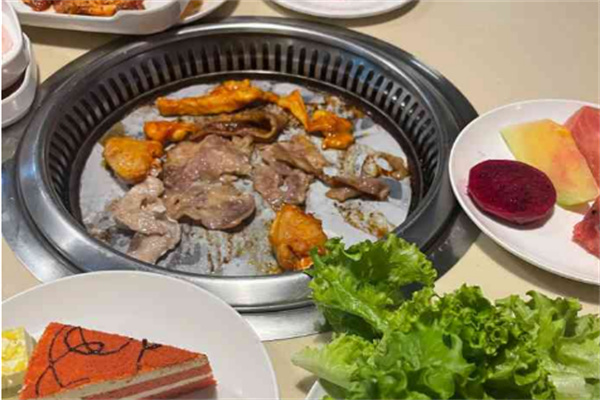 金语轩烤肉火锅自助餐