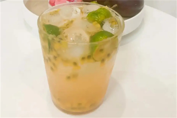 果缤纷奶茶