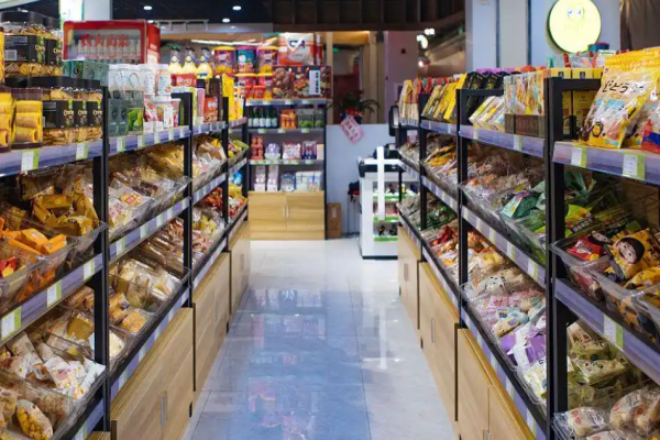 上海开想开个进口零食店店铺怎么办?探索零食行业潜力与开店步骤