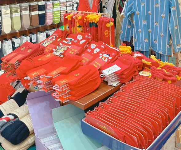 开一家袜子店需要投资多少钱？资金运营全解析